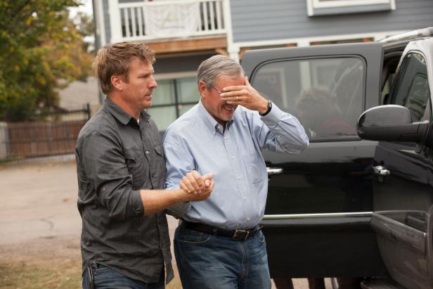Fixer Upper Host Chip Gaines asks client Tim McCall to cover his eyes until it’s time to reveal the newly renovated home, as seen on HGTV’s Fixer Upper. (action)