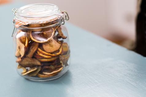 How to Make Homemade Potpourri in Your Dehydrator - FeltMagnet