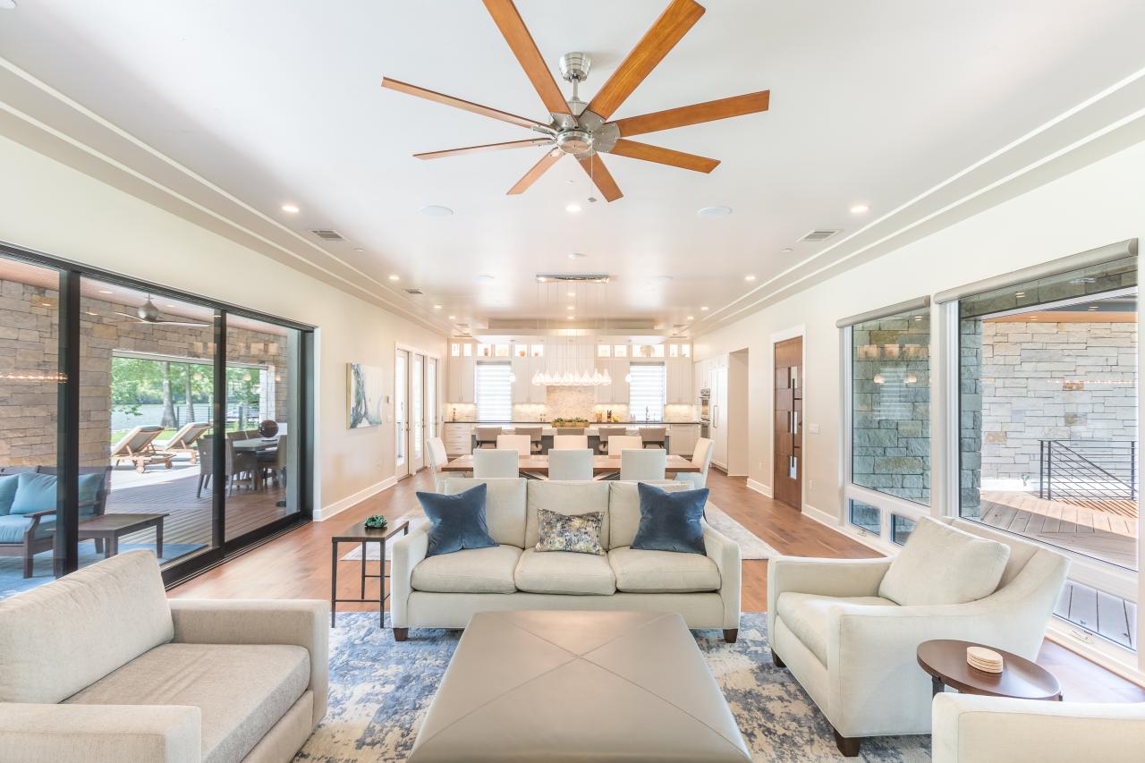 Modern Great Room With Ceiling Fan Hgtv Modern Great Room With Ceiling Fan Hgtv