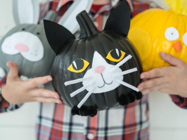 These sweet and playful pet pumpkins are a fun, no-carve fall craft.  Templates are included to take the guess work out of creating the shapes to make each animal come to life.