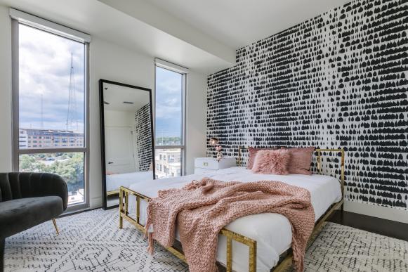 Black and White Contemporary Bedroom