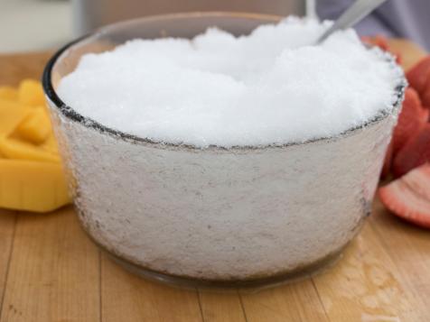 Make a Fruit Smoothie With Fresh Snow