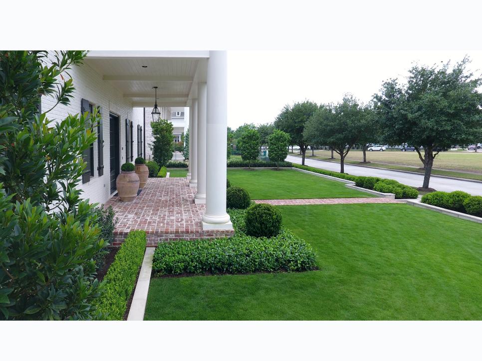 20 Ideas For Adding Curb Appeal To Your Home Diy The combination of modern architectural details on the home and a desert climate create the perfect setting for a front yard of xeriscaping. 20 ideas for adding curb appeal to your