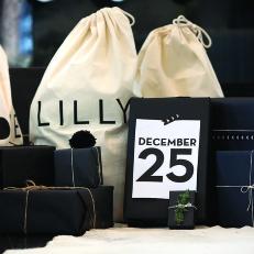 Black and White Christmas Calendar Adds a Special Touch to Christmas Morning