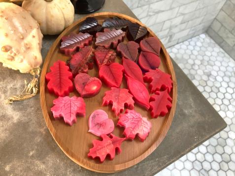 How to Make Scented Autumn Leaf Soaps