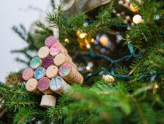 Put those wine corks you've been saving to good use with this easy, festive craft project.