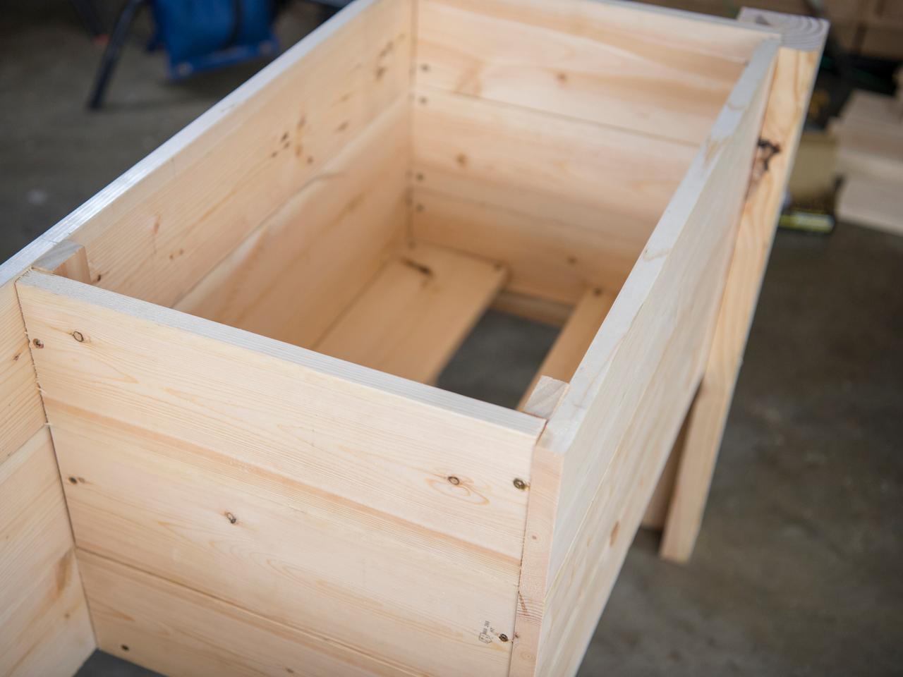 wooden cooler holder