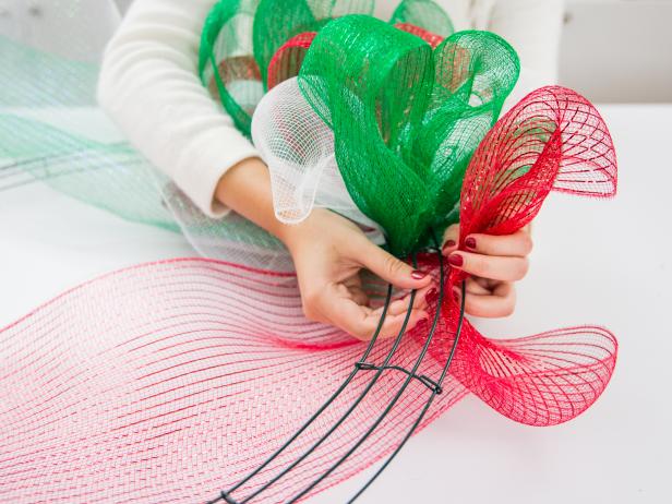 How to Make a Festive Deco Mesh Wreath for the Holidays | HGTV