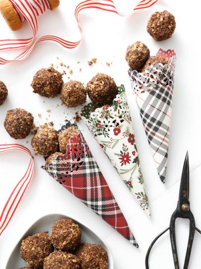 Pecan Bourbon Balls - Life Currents