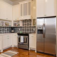 Contemporary White Kitchen with Black and White Tile Backspalsh 