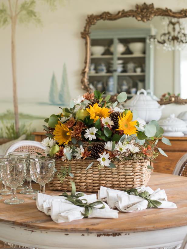 How To Make A Tiered Basket Centerpiece, How To Make A Table Centerpiece