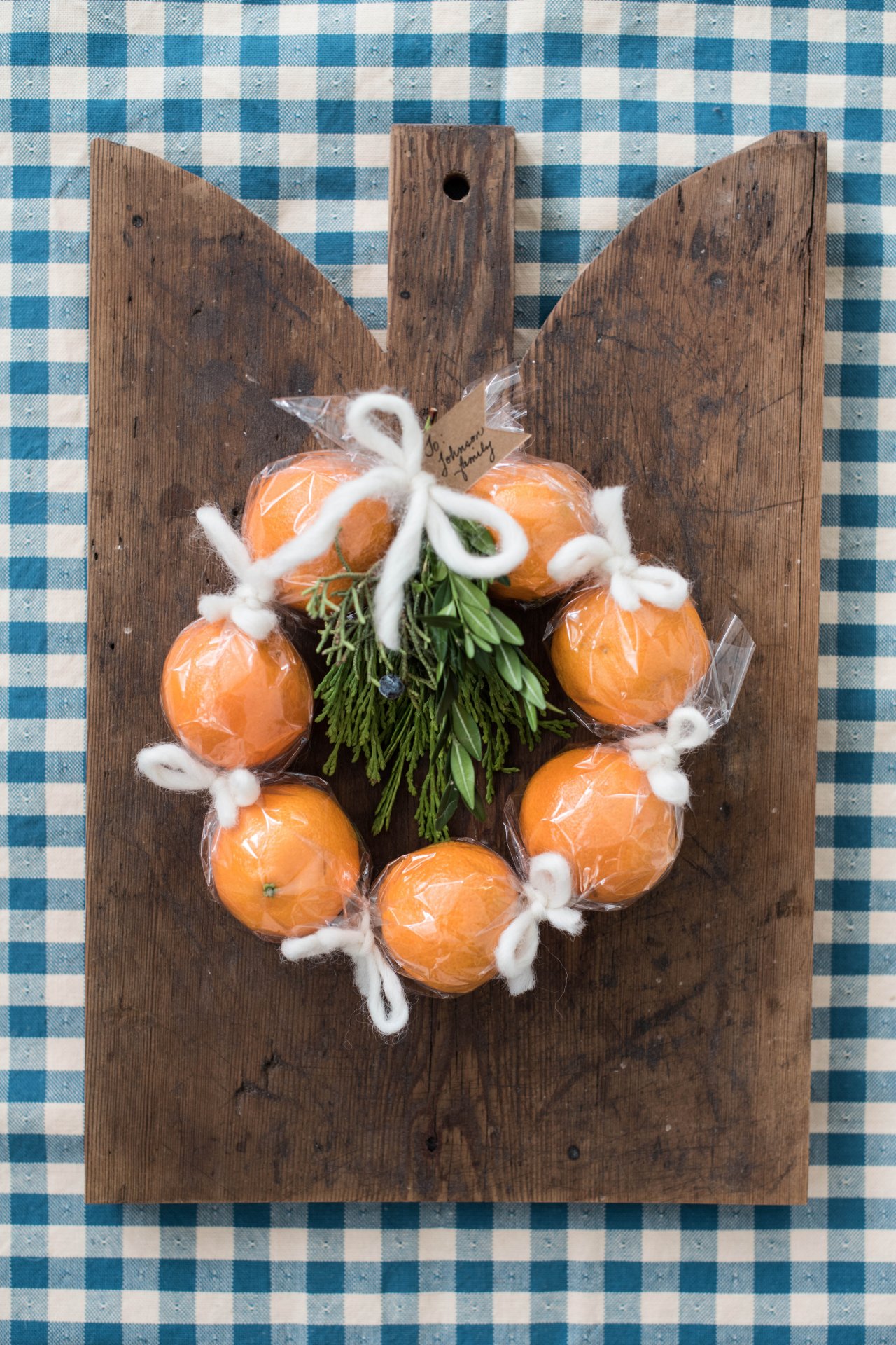 Handmade Gift: Craft a Healthy and Edible Wreath | HGTV