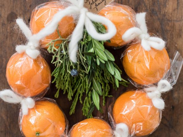 Handmade Gift: Craft a Healthy and Edible Wreath | HGTV