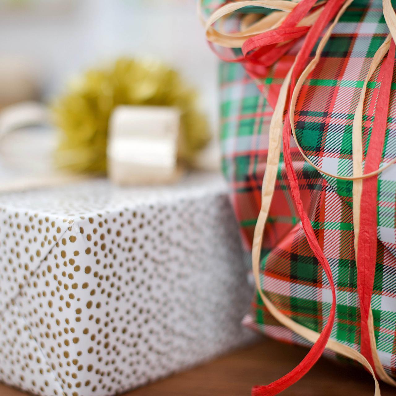 How to Perfectly Wrap a Gift, Wrapping a Present Step-by-Step