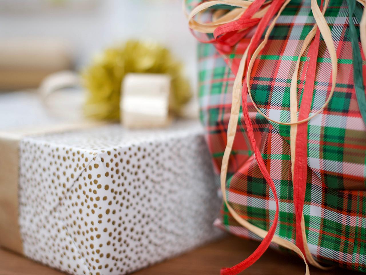 How to Perfectly Wrap a Gift, Wrapping a Present Step-by-Step