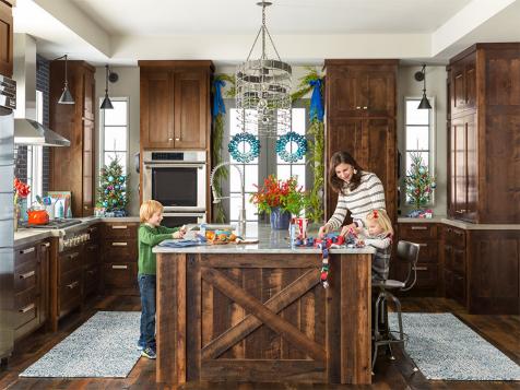 This Warm and Woodsy Kitchen Has Lots of Holiday Flair