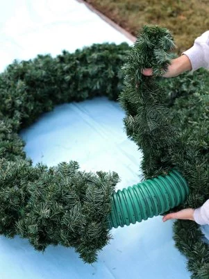 Big wreath frame discount