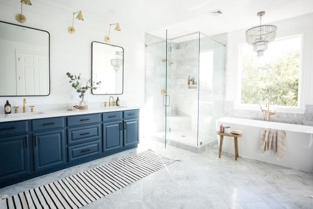 Why We Love Our Color-Changing Bathroom Light