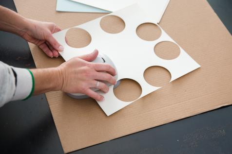 DIY - Huge, Dry Erase Calendar Board - Remodelando la Casa