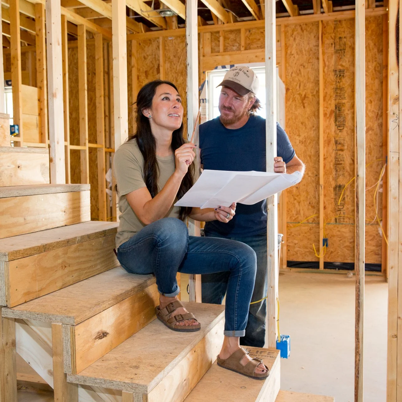 A Fixer Upper Timeline: From Waco to Worldwide Sensations | HGTV, image size:1280x1280