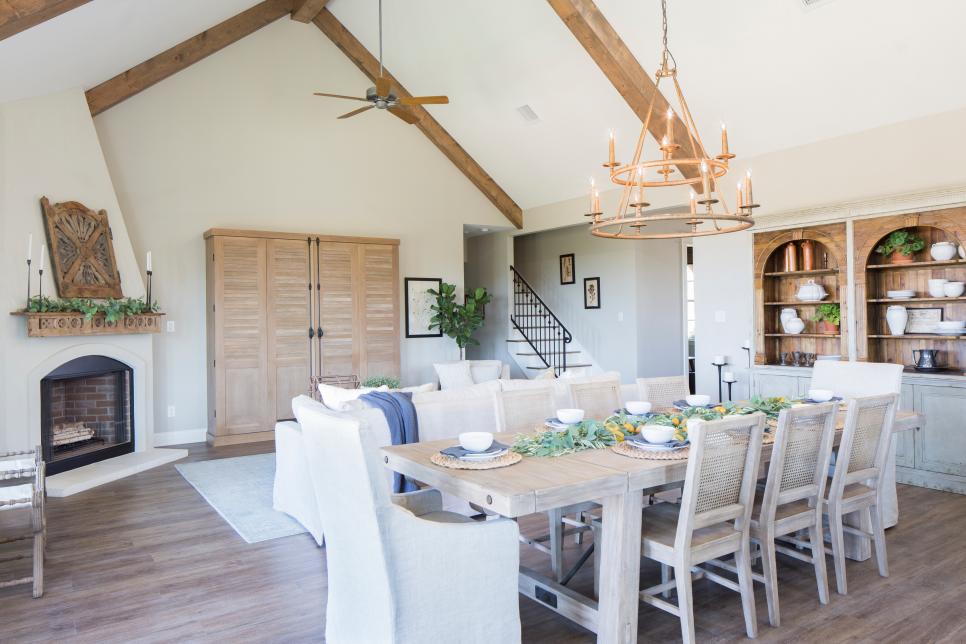 Fixer Upper S Best Dining Rooms And, Farmhouse Style Joanna Gaines Dining Room Lighting