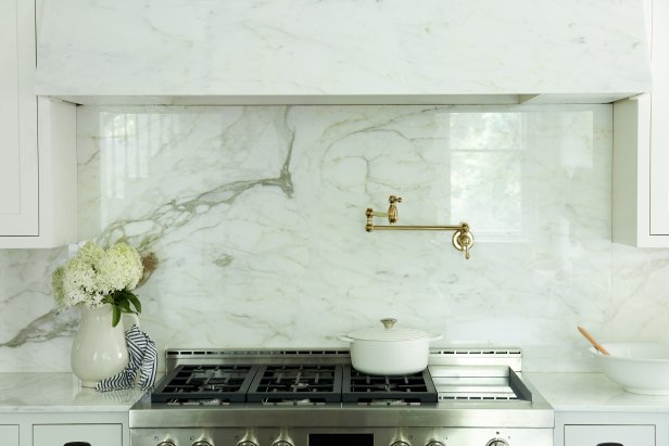 White Marble Kitchen Backsplash