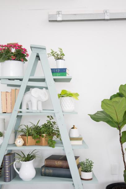 How To Create A Diy Ladder Shelf, How To Turn A Wooden Ladder Into Plant Stand