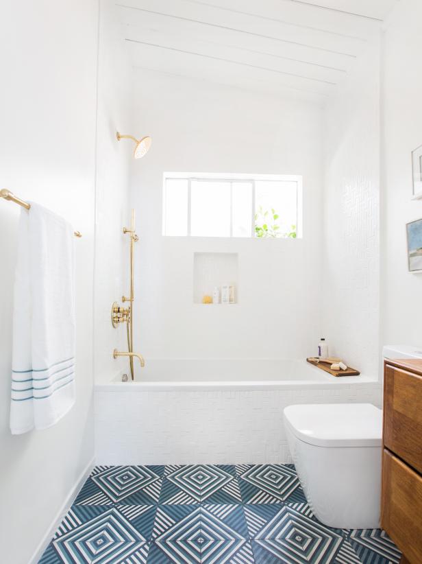 15 tiny bathroom ideas and pictures | hgtv's decorating & design