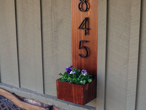 House-Number Plant Box How-To | HGTV