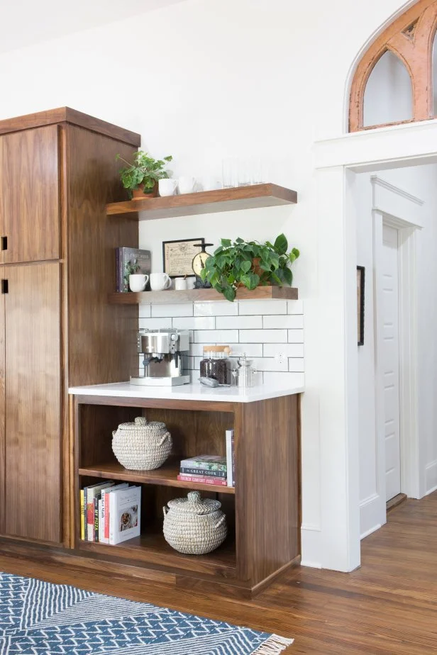 How to Decorate a Kitchen With Wall Shelves: Stylish & Practical Ideas