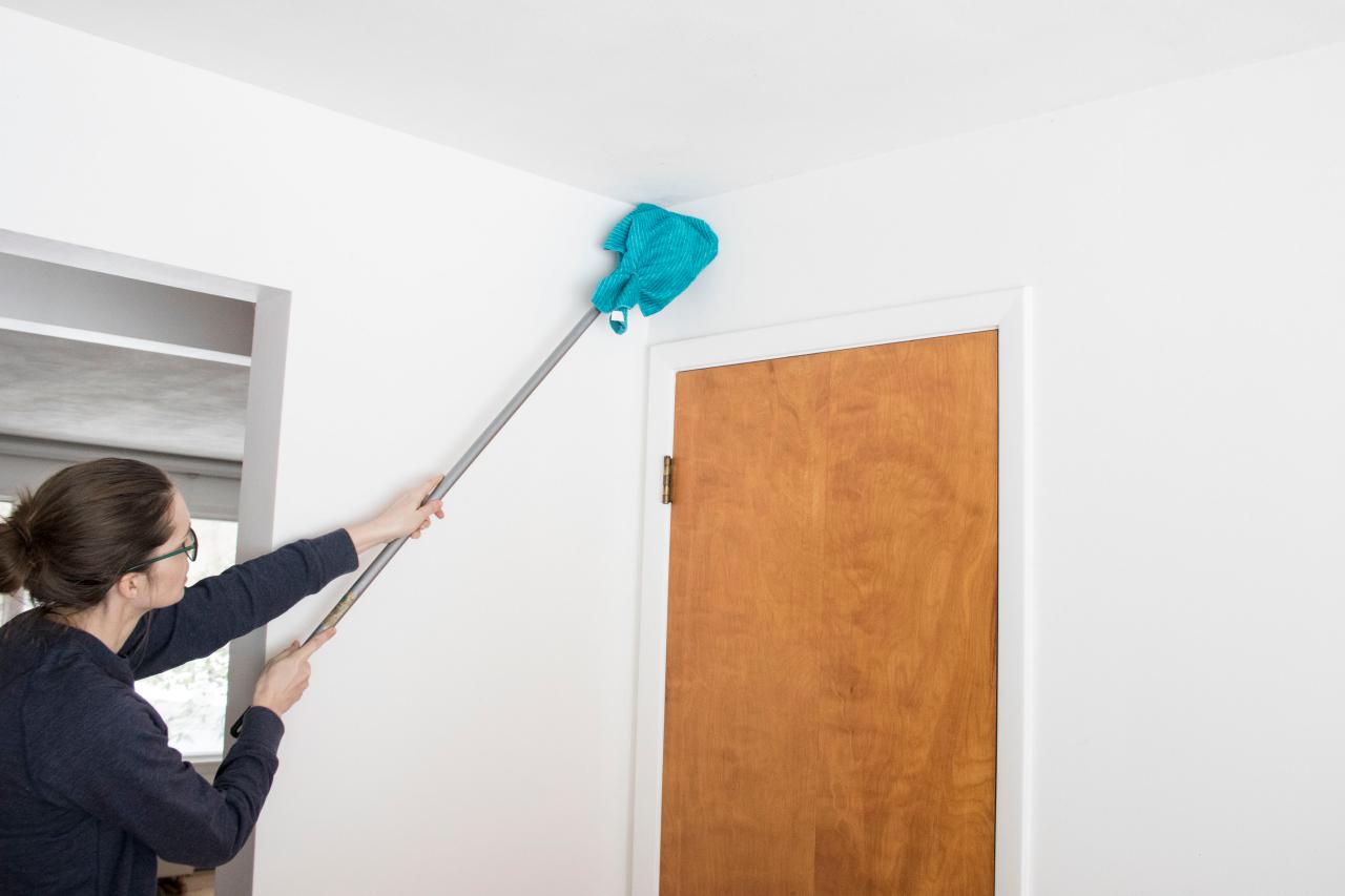 Everything You Need To Know About Cleaning Walls And Wallpaper Hgtv