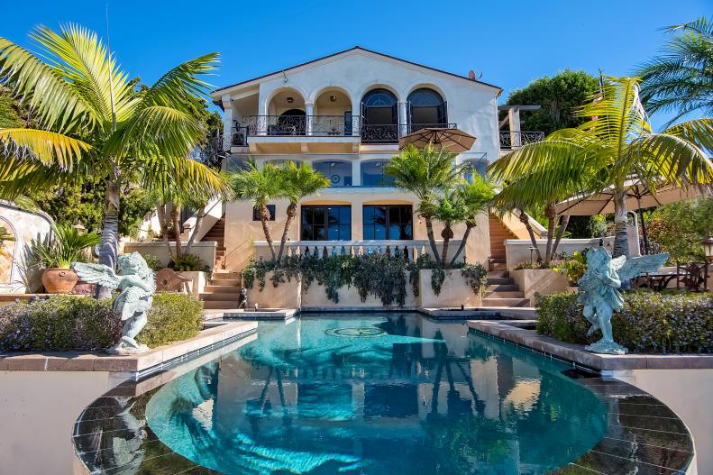 Mediterranean villa with infinity pool