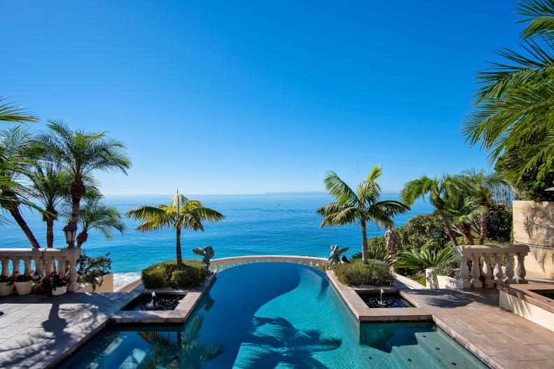 Mediterranean villa with infinity pool