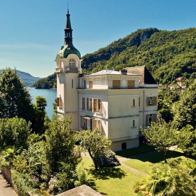 Lakefront Villa With Tower