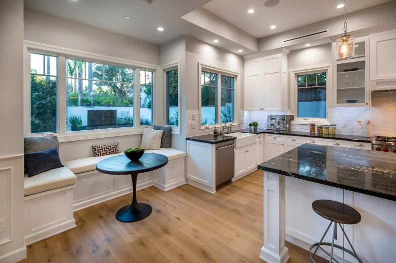 transitional kitchen with breakfast nook