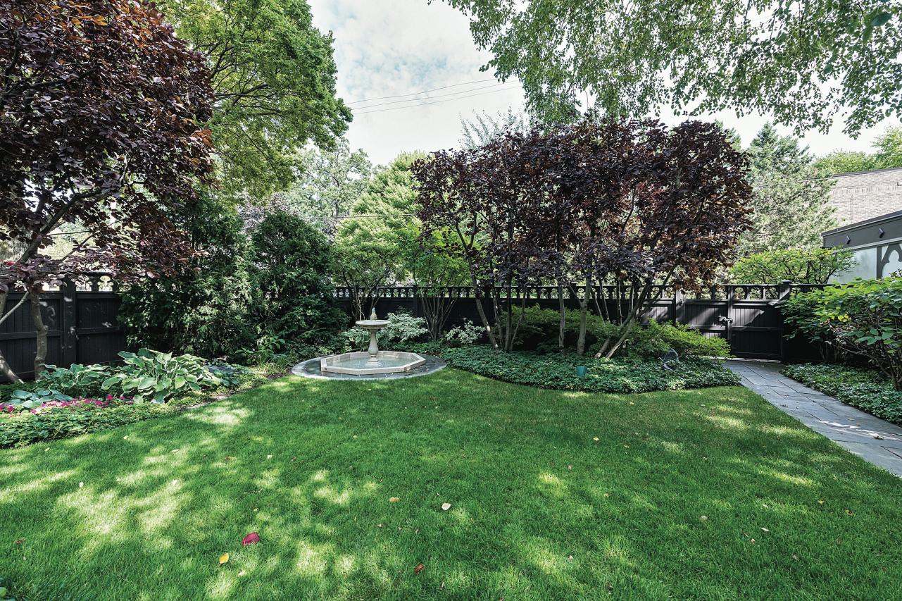 Big Backyard With Fountain Hgtv