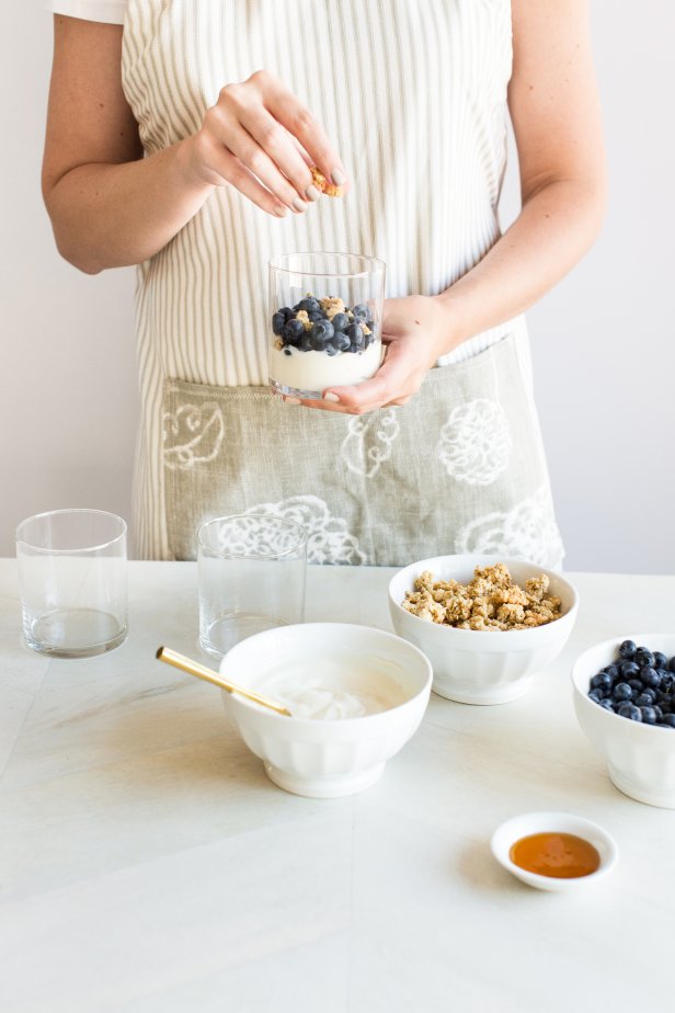 Blueberry Greek Yogurt Granola Parfaits