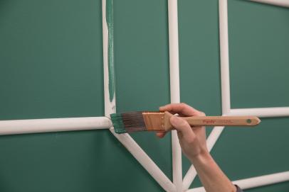 How to Easily Install Picture Frame Molding