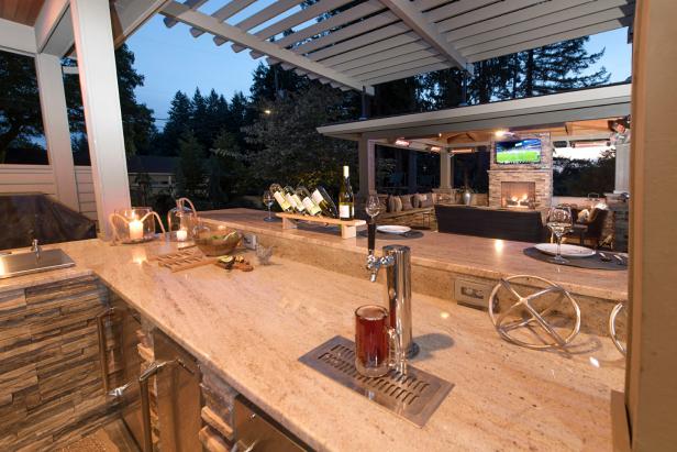 Contemporary Outdoor Living Room And Kitchen With Beer Tap