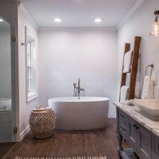 White Cottage Spa Bathroom With Ladder