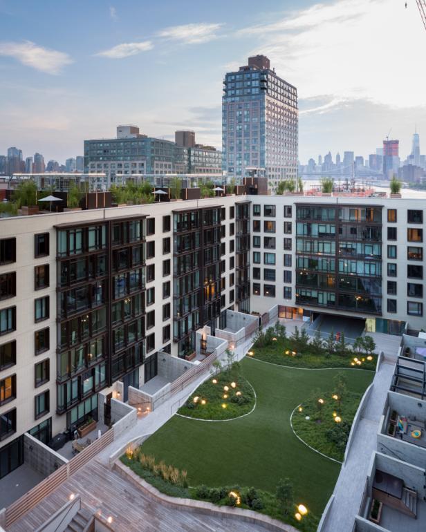 Apartment Exterior and Courtyard