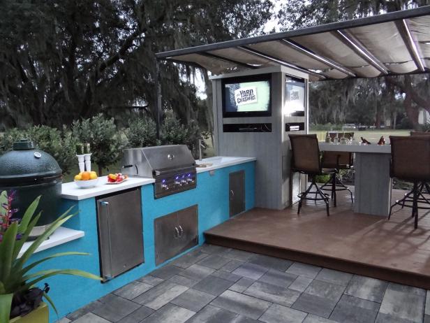 Outdoor Kitchen And Dining Area With, Outdoor Kitchen Smoker