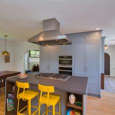 Transitional Kitchen Complete With Pantry, Stackable Ovens