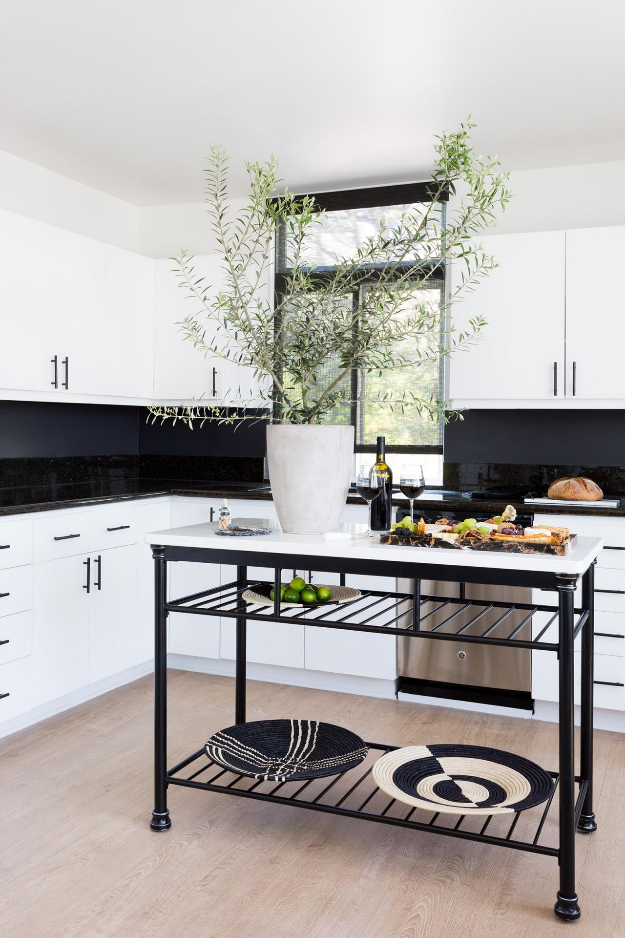 60 Black Kitchens We Love