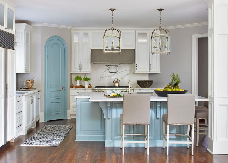 Open Plan Kitchen With Arched Door