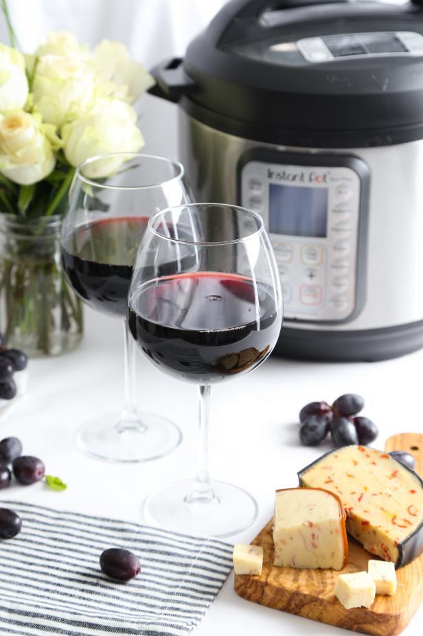 Can you use wine online in a pressure cooker