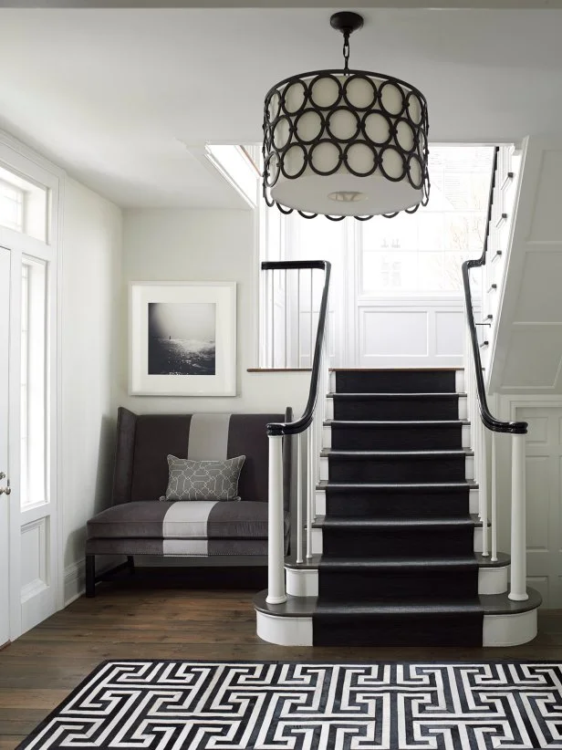 How to Decorate an Entryway With Stairs: Stunning Ideas to Impress