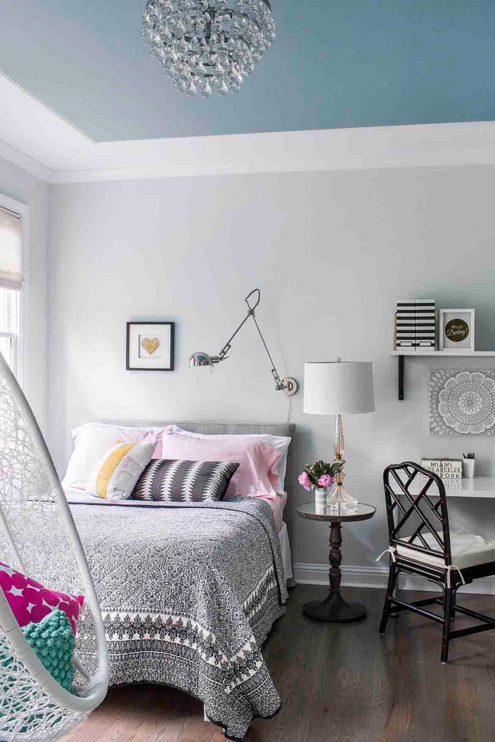 girls room ceiling