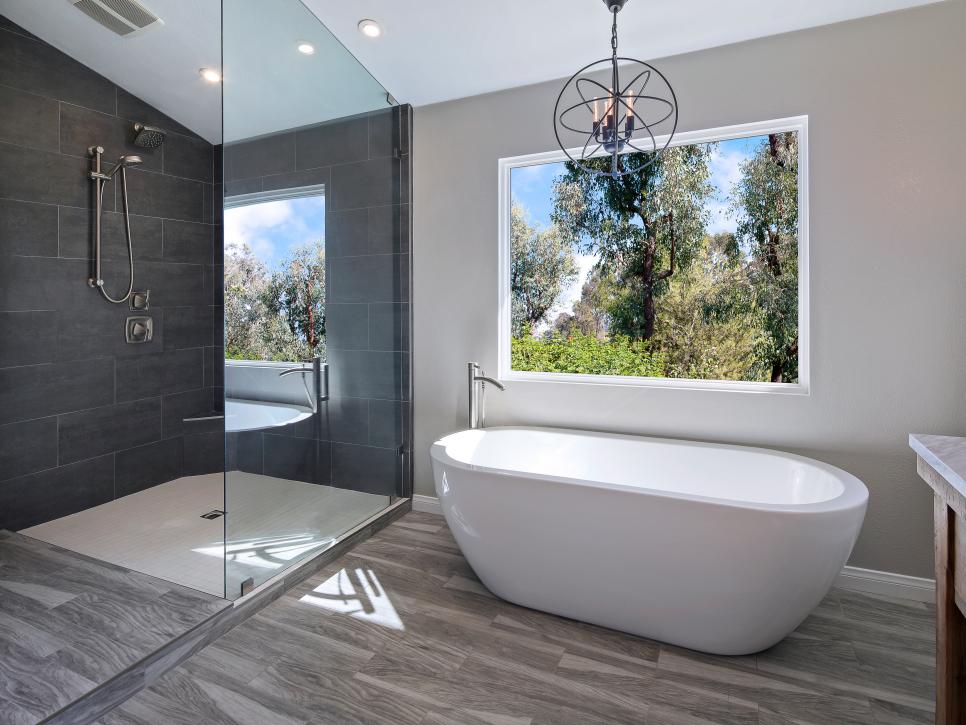 Luxurious Walk In Showers - Small Bathroom With Walk In Shower And Freestanding Tubing