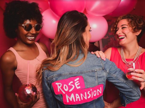 8 Signs You're Obsessed With Rosé